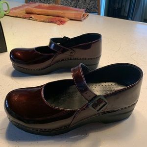Dansco Aubergene Maryjane clogs